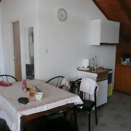 Slavijo Vodice